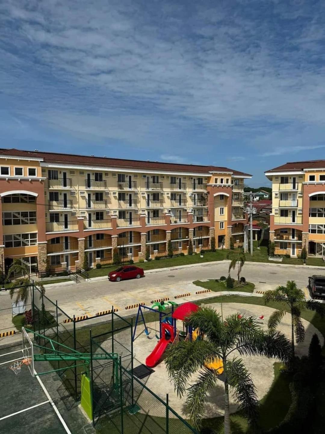 Reicondotel Arezzo Davao Davao City Esterno foto