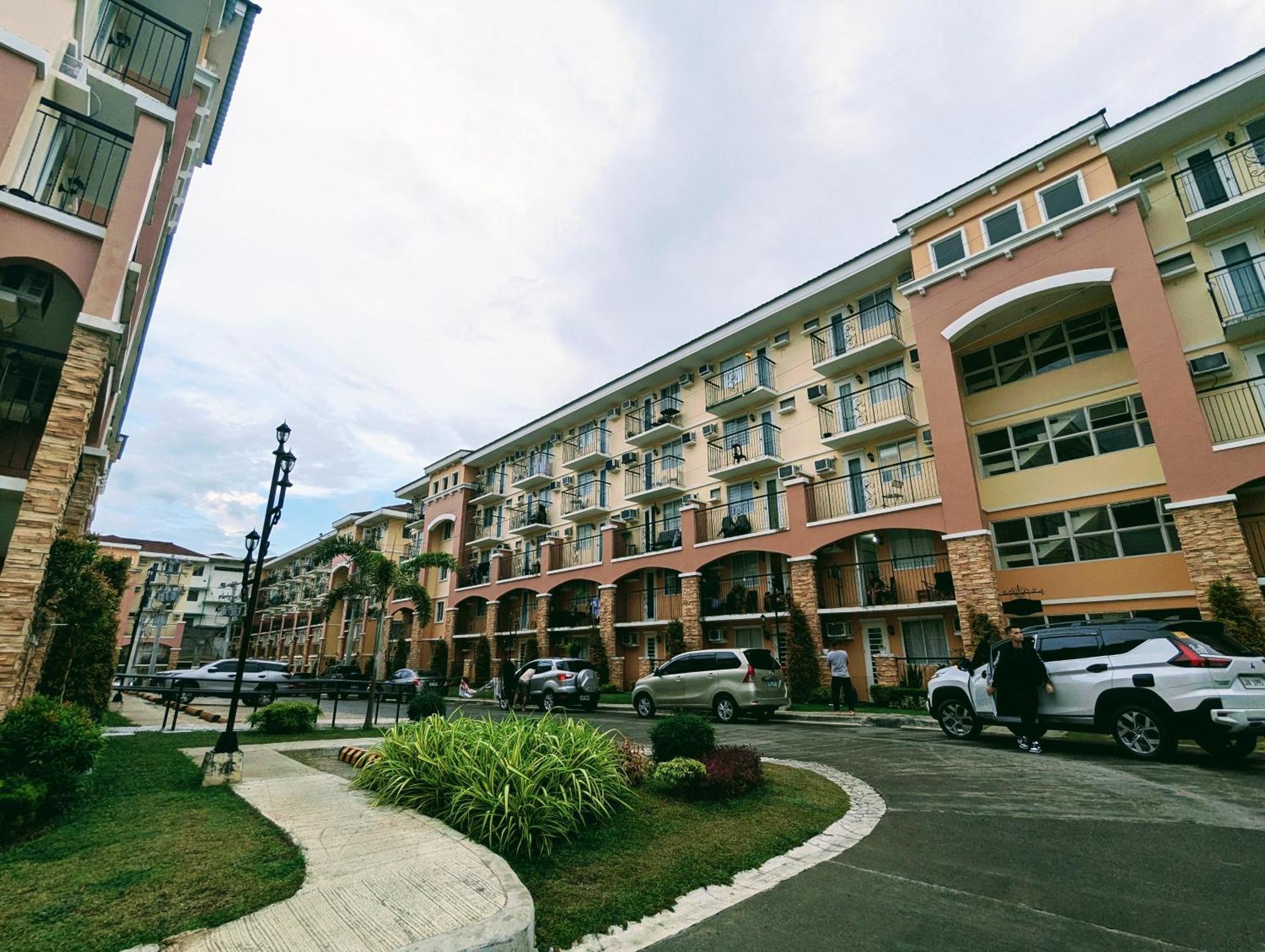 Reicondotel Arezzo Davao Davao City Esterno foto